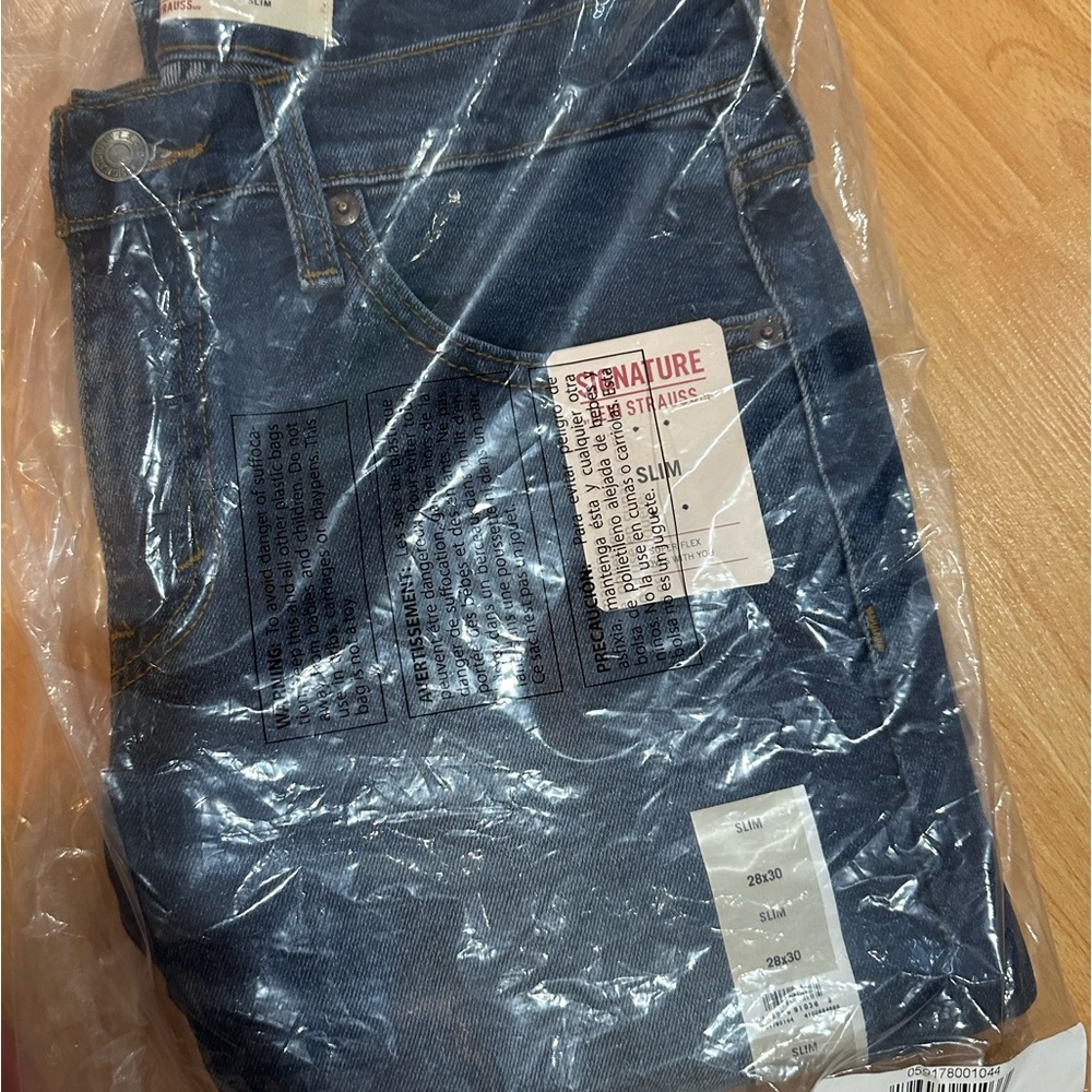 MENS LEVI JEANS